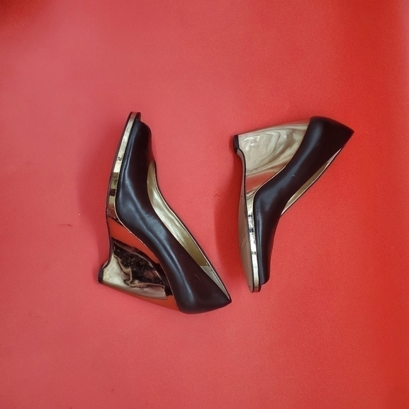 Nine West Yamaris Black Wedge Peep Toe Pump 7M Shoes - Picture 10 of 11